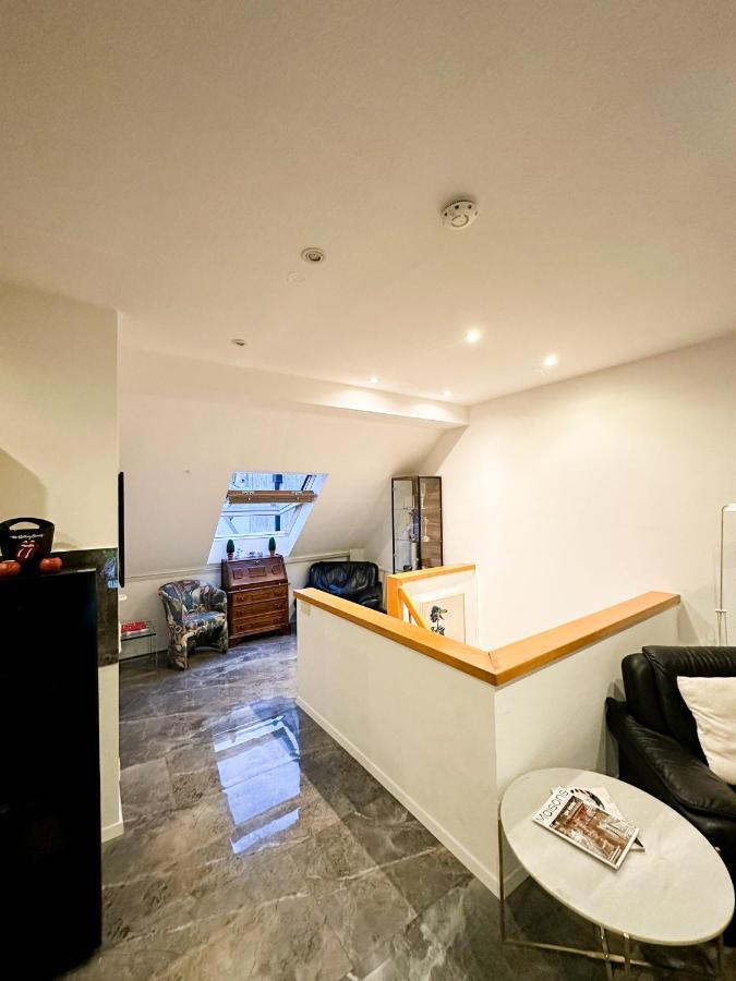 Downtown Apartments Theatre บาเดน-บาเดน ภายนอก รูปภาพ