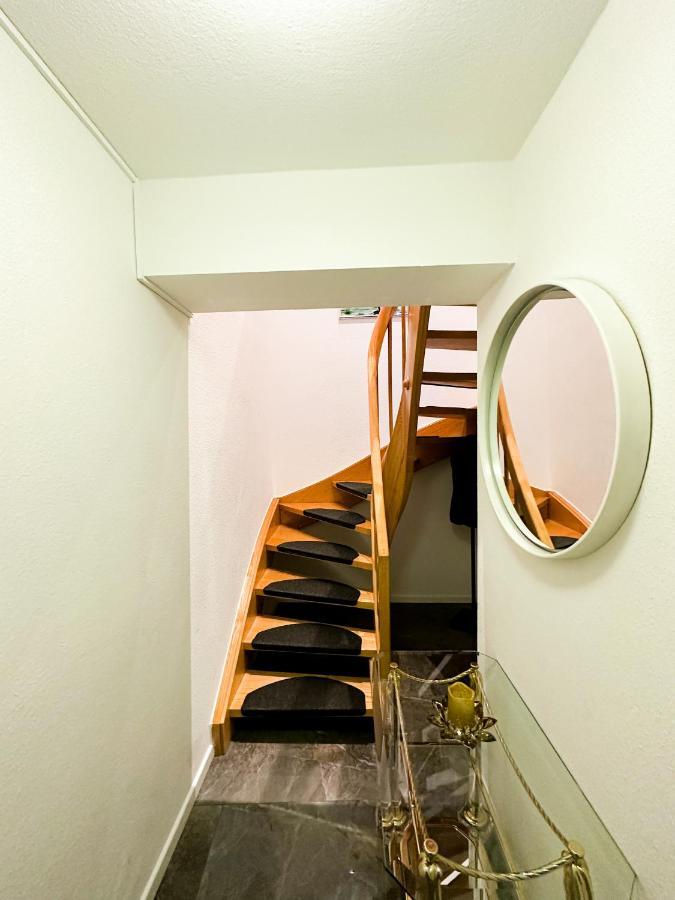 Downtown Apartments Theatre บาเดน-บาเดน ภายนอก รูปภาพ
