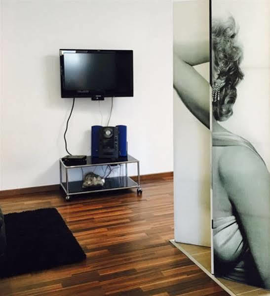 Downtown Apartments Theatre บาเดน-บาเดน ภายนอก รูปภาพ